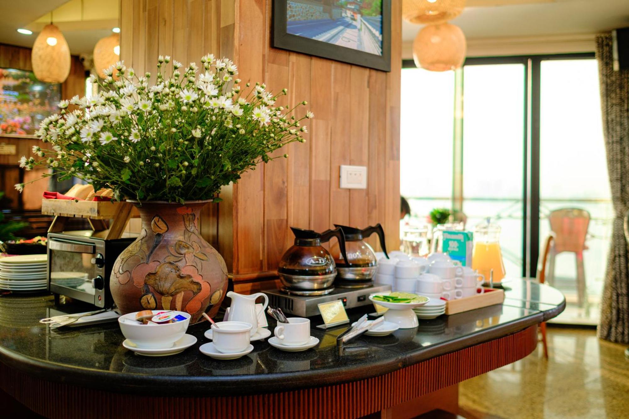 Sunset Westlake Hanoi Hotel מראה חיצוני תמונה