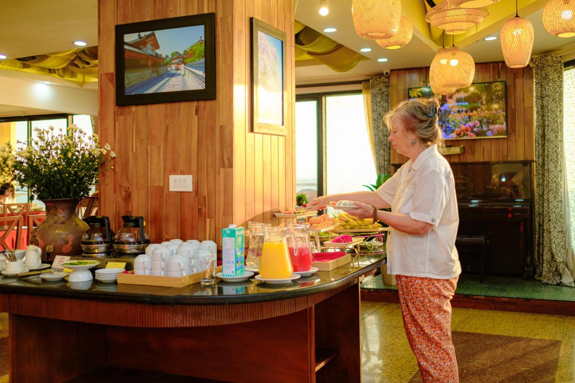 Sunset Westlake Hanoi Hotel מראה חיצוני תמונה
