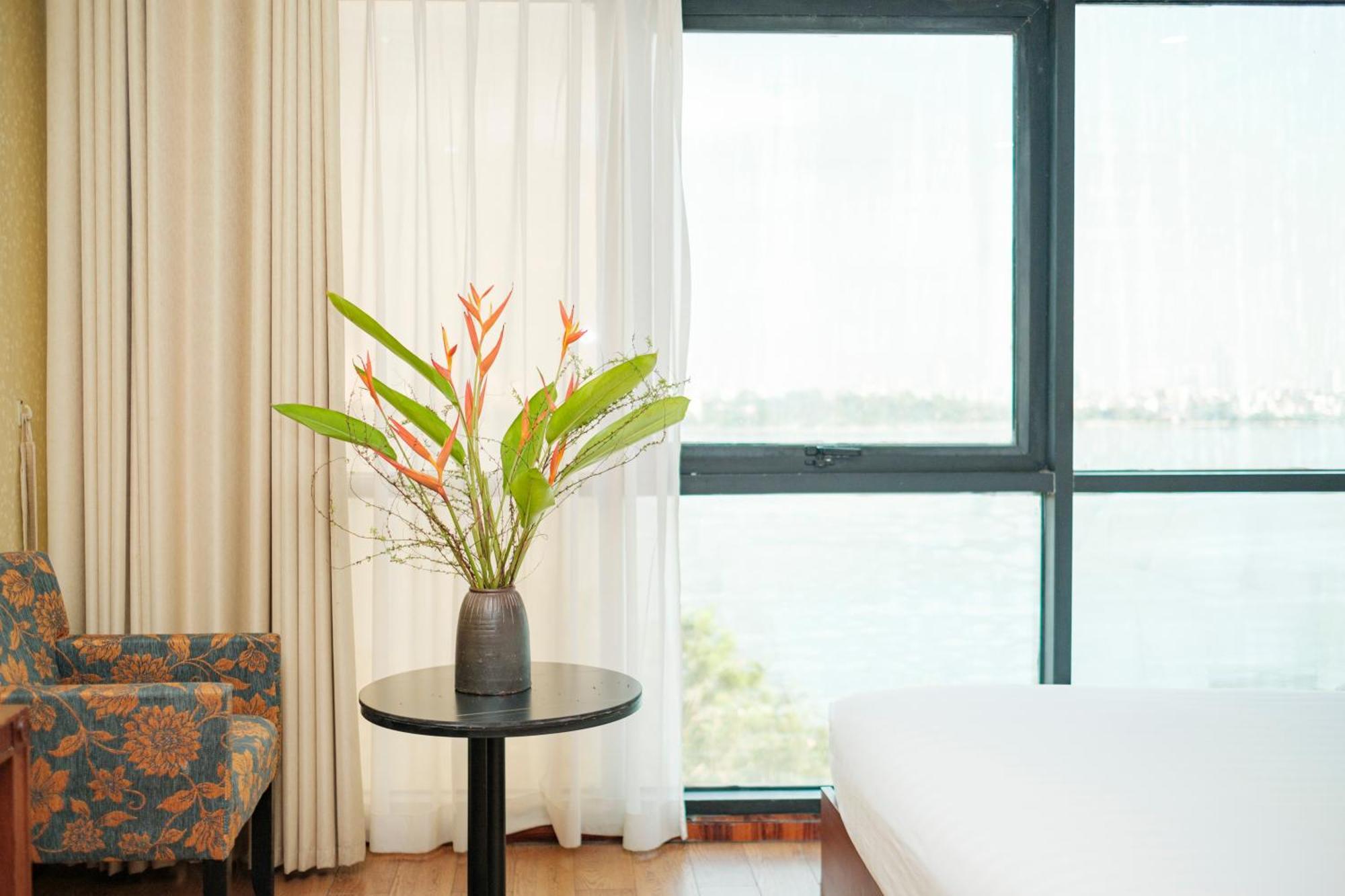 Sunset Westlake Hanoi Hotel מראה חיצוני תמונה