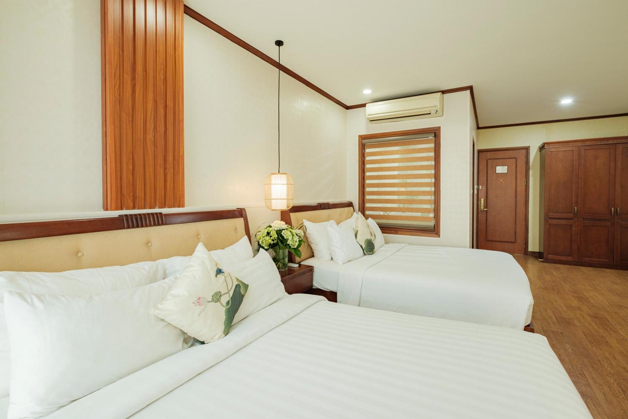 Sunset Westlake Hanoi Hotel מראה חיצוני תמונה