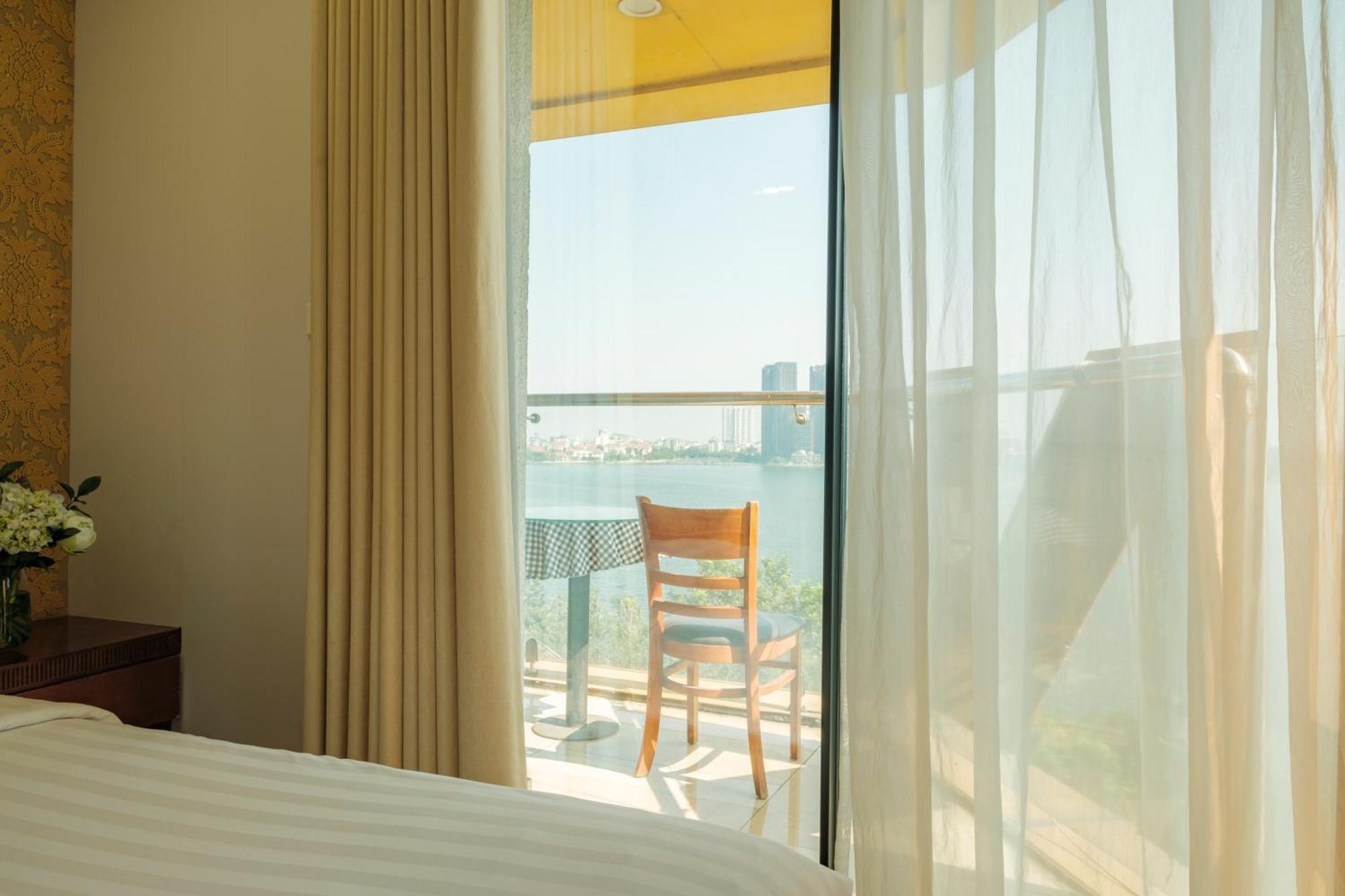 Sunset Westlake Hanoi Hotel מראה חיצוני תמונה