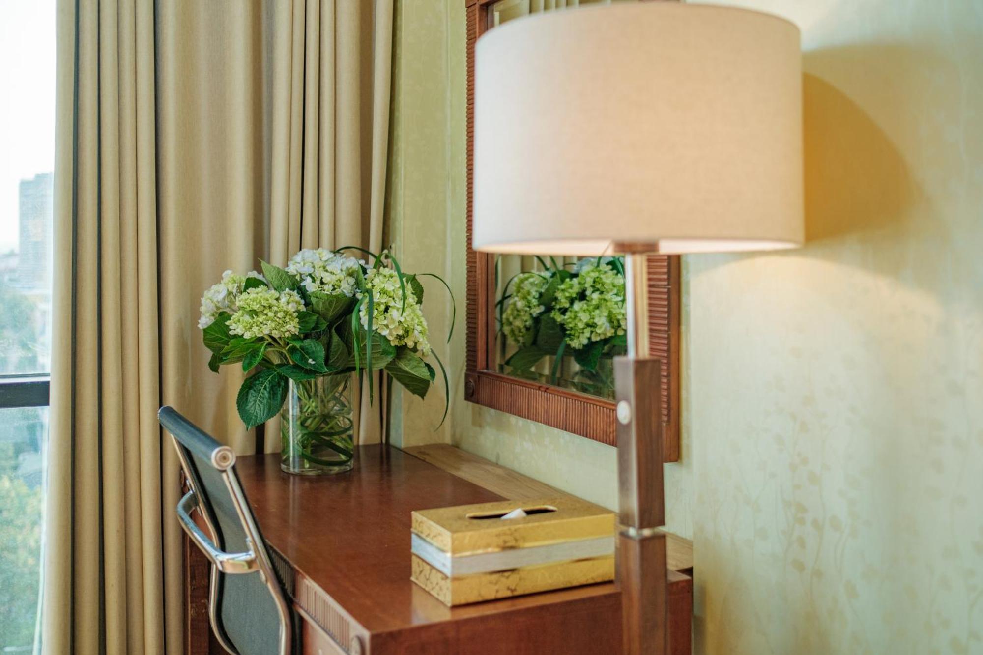 Sunset Westlake Hanoi Hotel מראה חיצוני תמונה